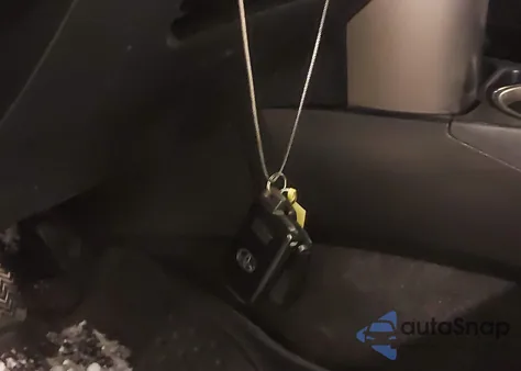 2017 Toyota Rav4 Hybrid Limited z USA, uszkodzony, nr VIN JTMDJREV8HD089196